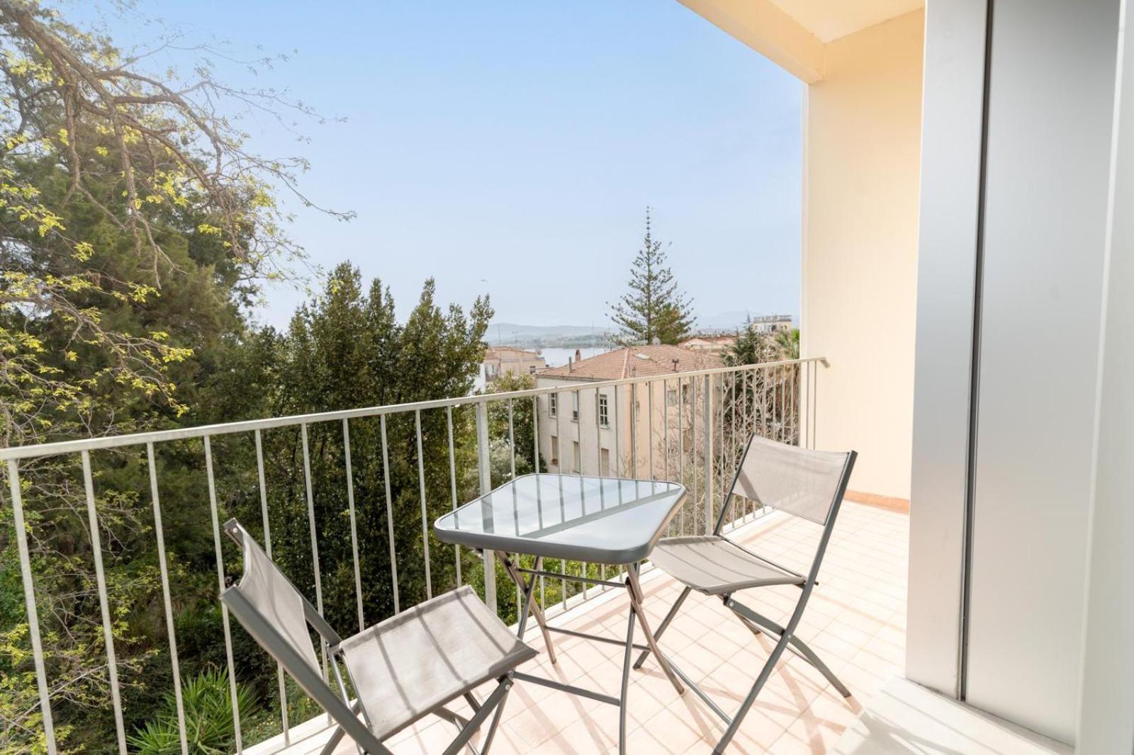 Antares Rooms And Suites Olbia Exterior photo