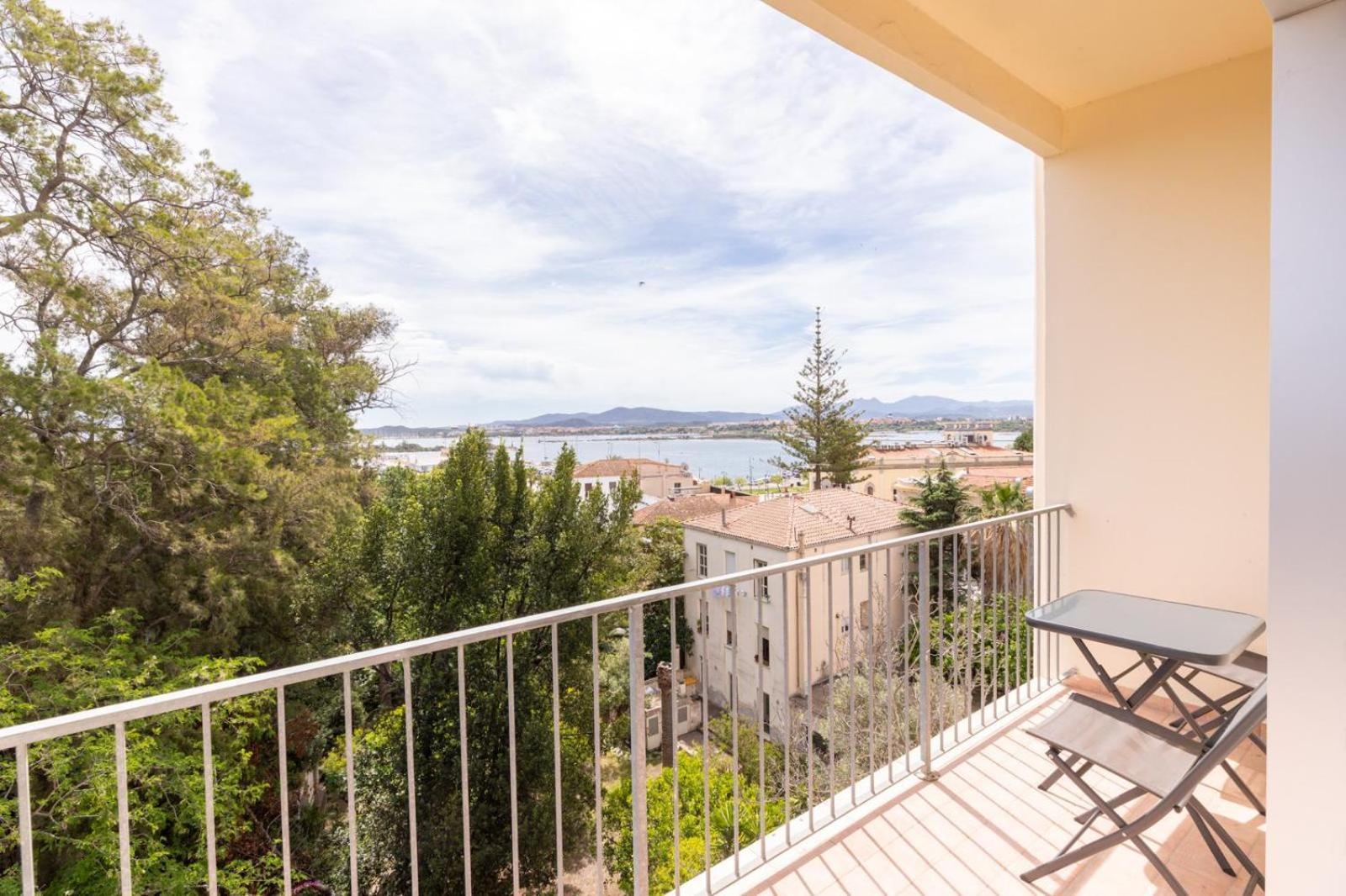Antares Rooms And Suites Olbia Exterior photo