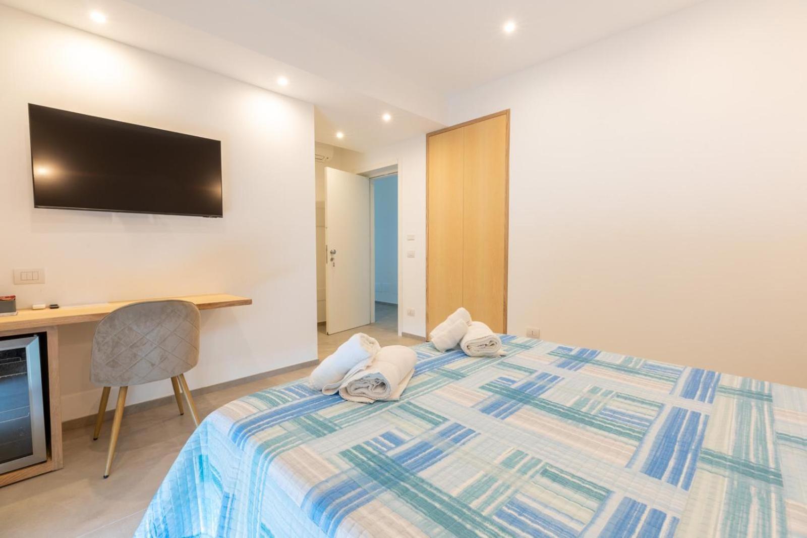 Antares Rooms And Suites Olbia Exterior photo