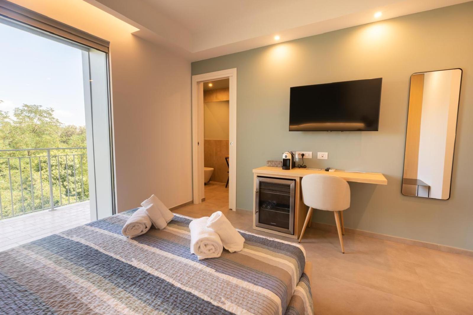 Antares Rooms And Suites Olbia Exterior photo